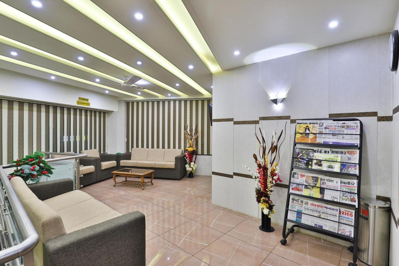Hotel Pearl Вадодара Экстерьер фото