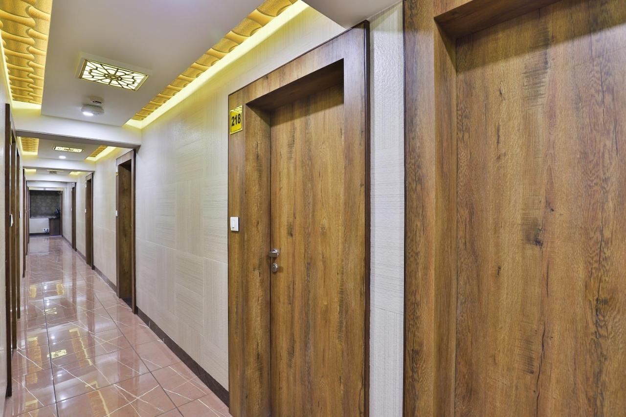 Hotel Pearl Вадодара Экстерьер фото