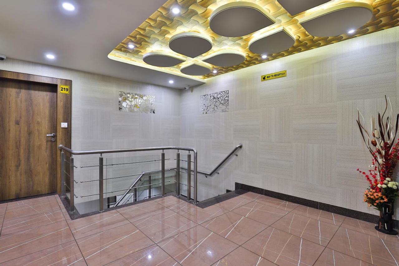 Hotel Pearl Вадодара Экстерьер фото